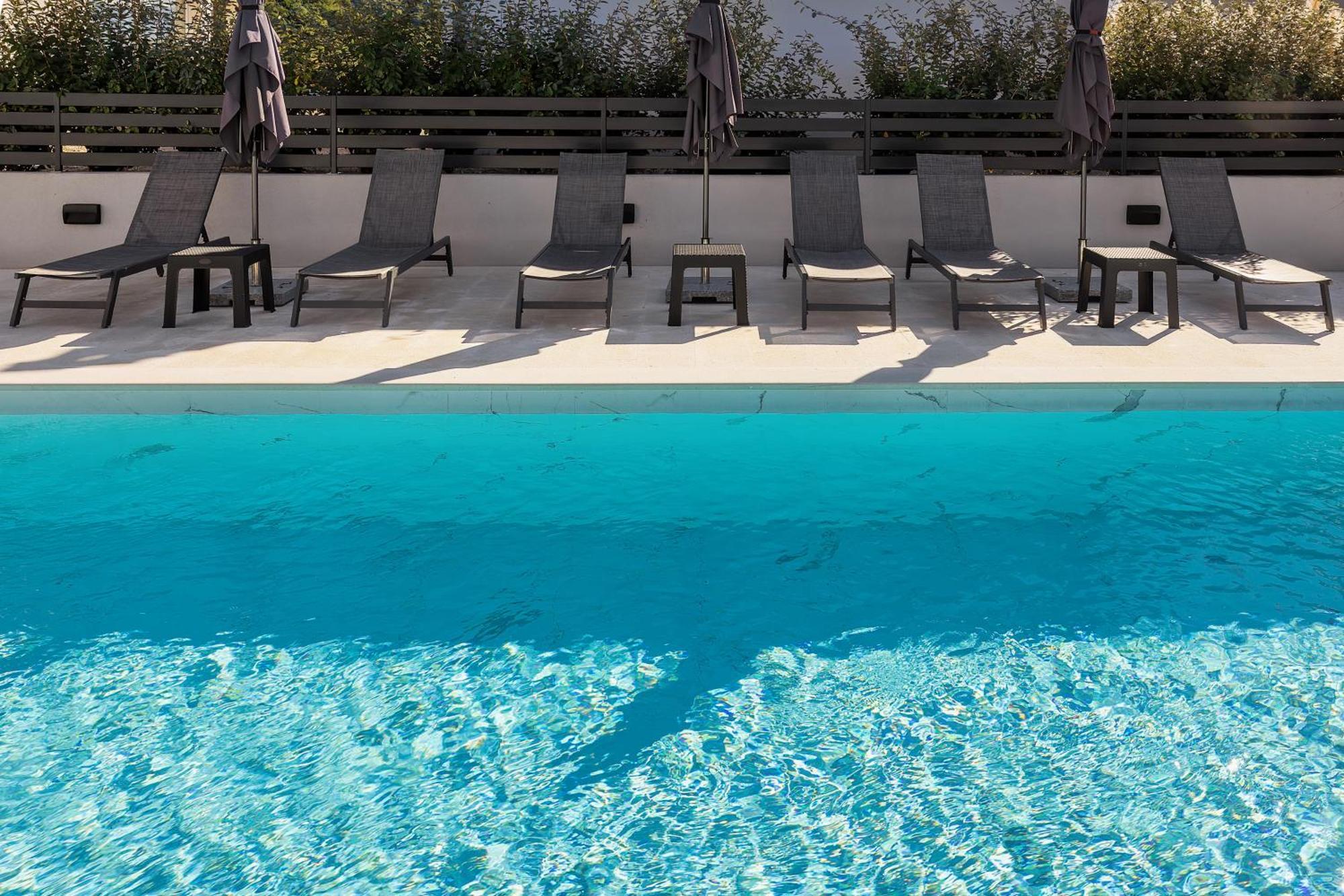 Poolside Apartments Anabella Baska  Exterior photo
